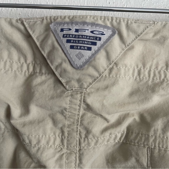 Women's Columbia PFG  tan cargo Pants size 10 R nylon lightweight Omni-shade - Picture 5 of 12